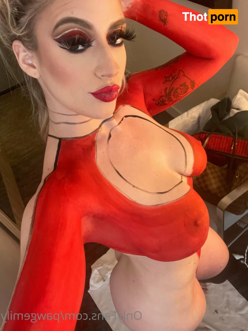 Emily 🥰🥰 16540918