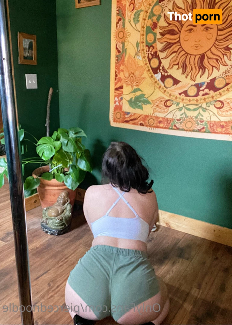 𝔓𝔦𝔢𝔯𝔠𝔢𝔡𝔑𝔬𝔬𝔡𝔩𝔢 🍜 8126986