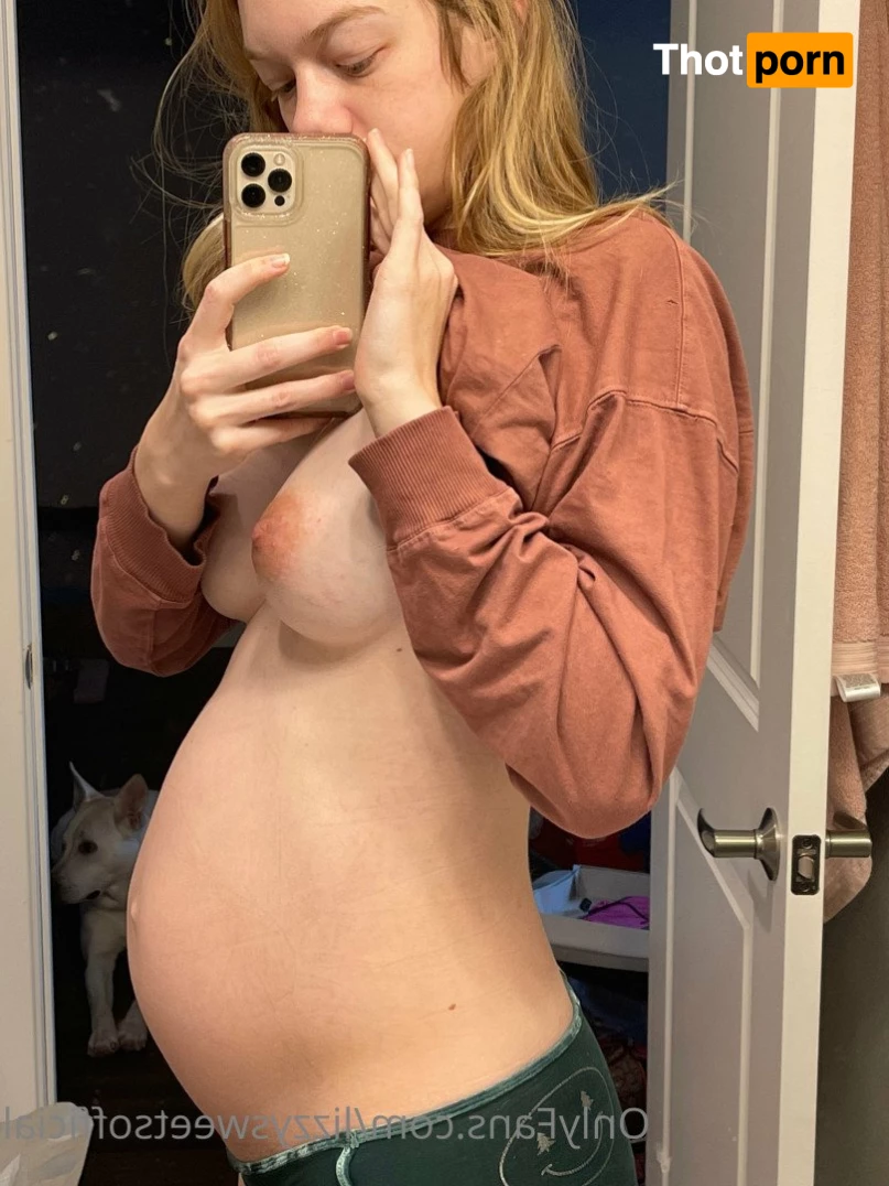 lizzysweetsofficial 4487613