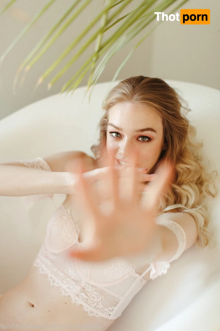 lizzysweetsofficial 735090