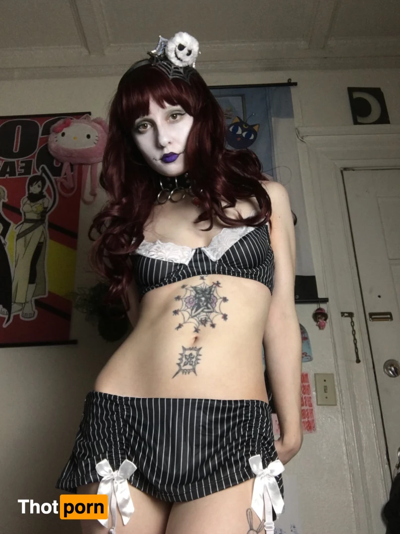 pouty❤️‍🩹♏️ 13419068