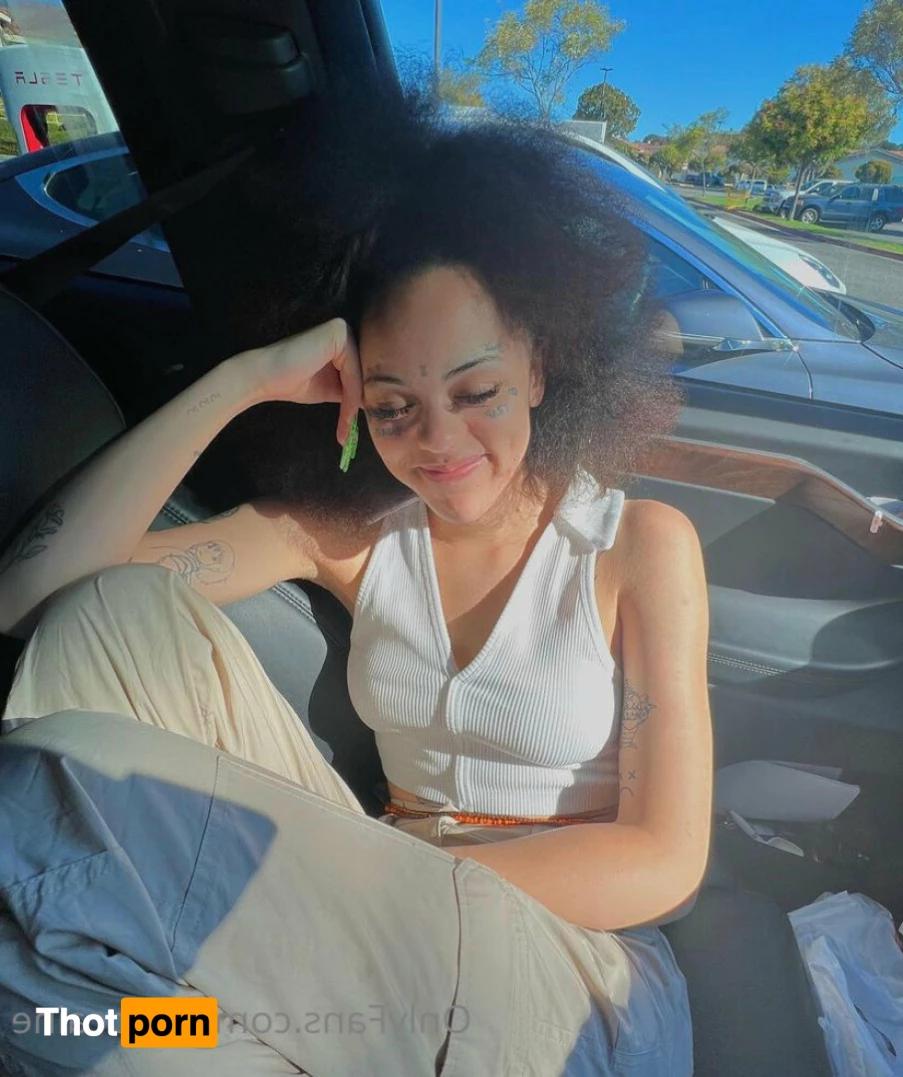 Da biggest brat 8280544