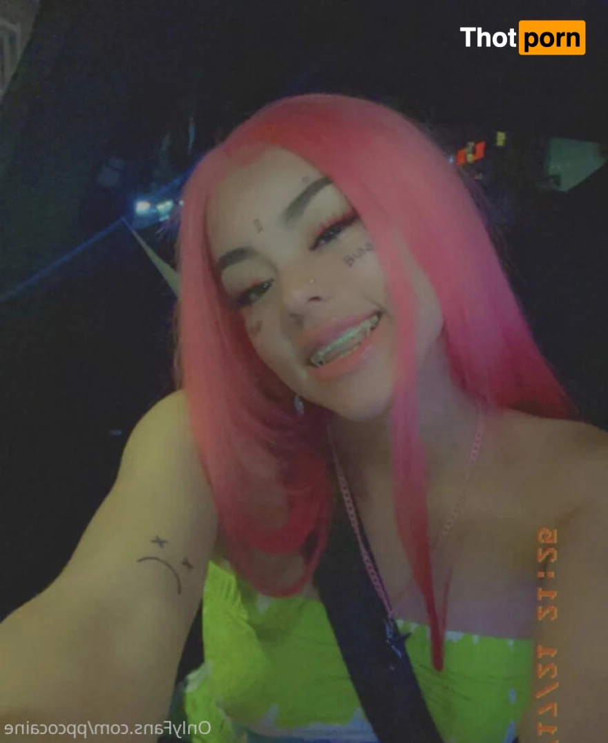 Da biggest brat 8280616