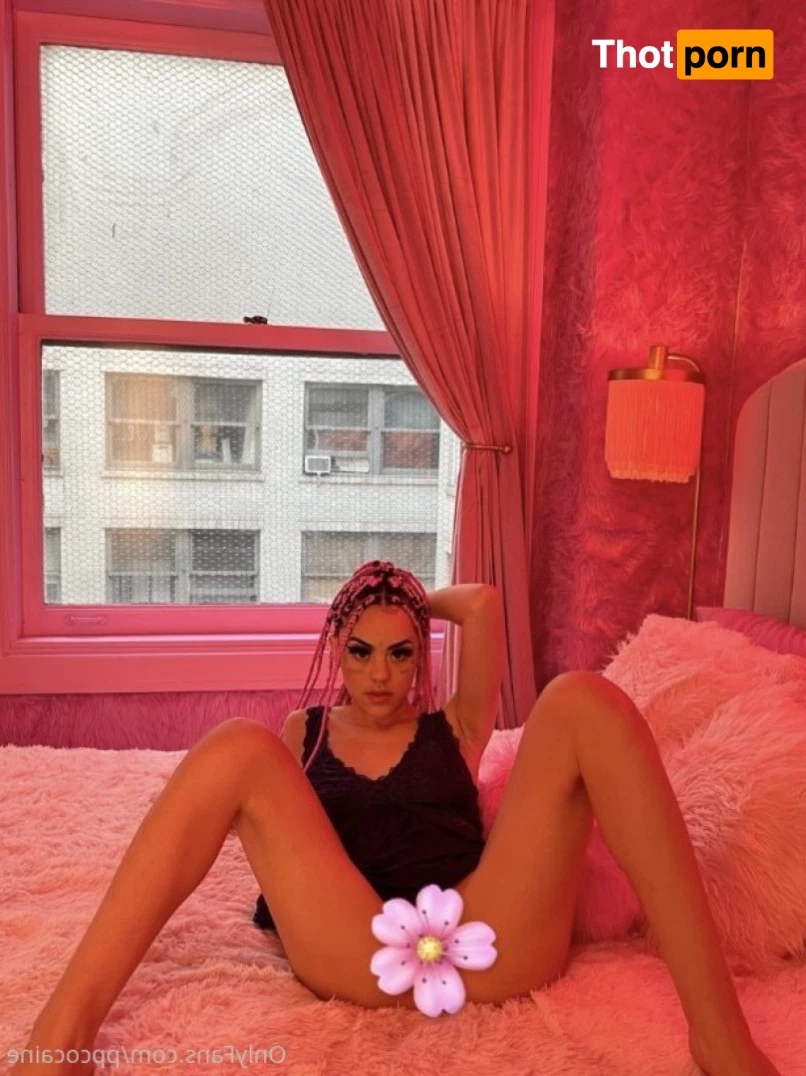 Da biggest brat 8280697