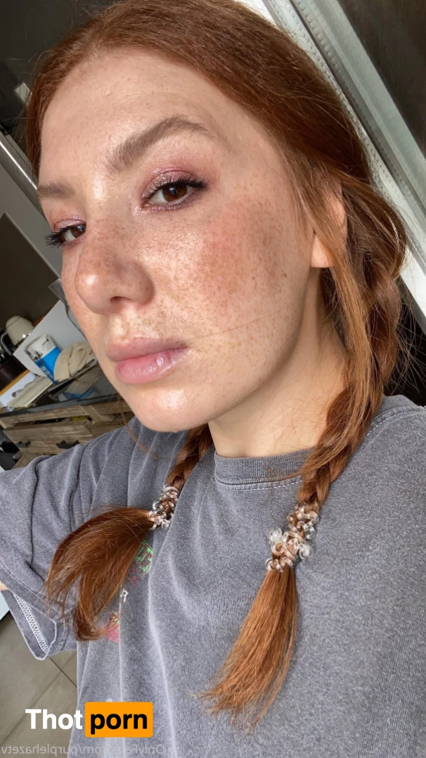 Hot Housewife 8312650