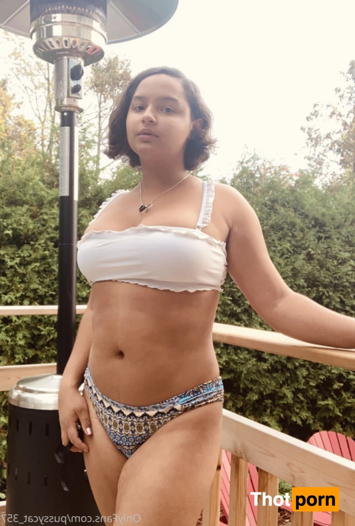 Naughty Kitty 8407125