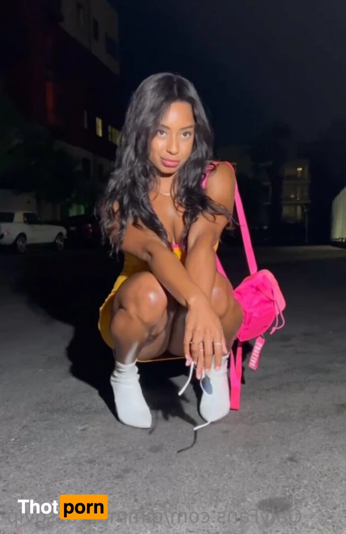 Qimmah Russo VIP 12951342