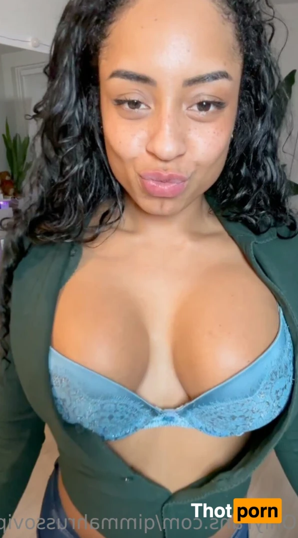 Qimmah Russo VIP 12951398