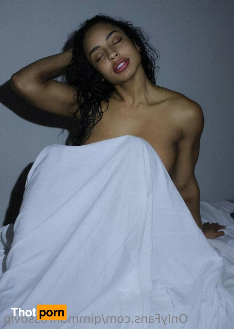 Qimmah Russo VIP 12951515