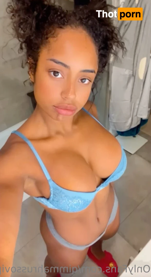 Qimmah Russo VIP 12951556