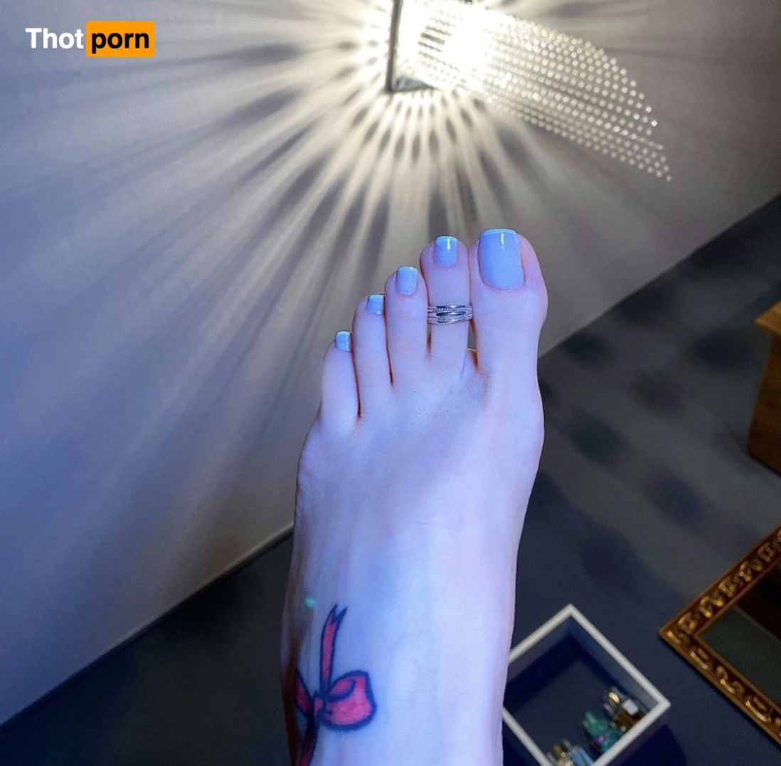 QUEEN RAINHA 👑🌪 8309139