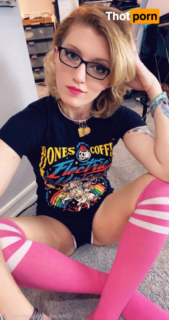 The Submissive Next Door 12943308