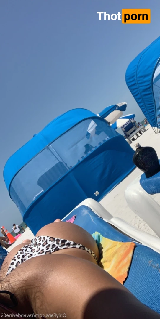 Raven Devine 8332507