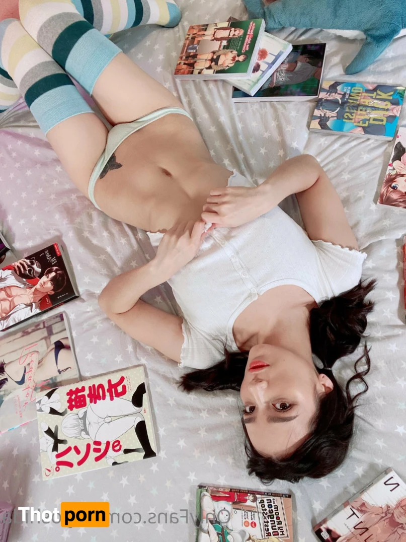 Rei Yoshida 12684804