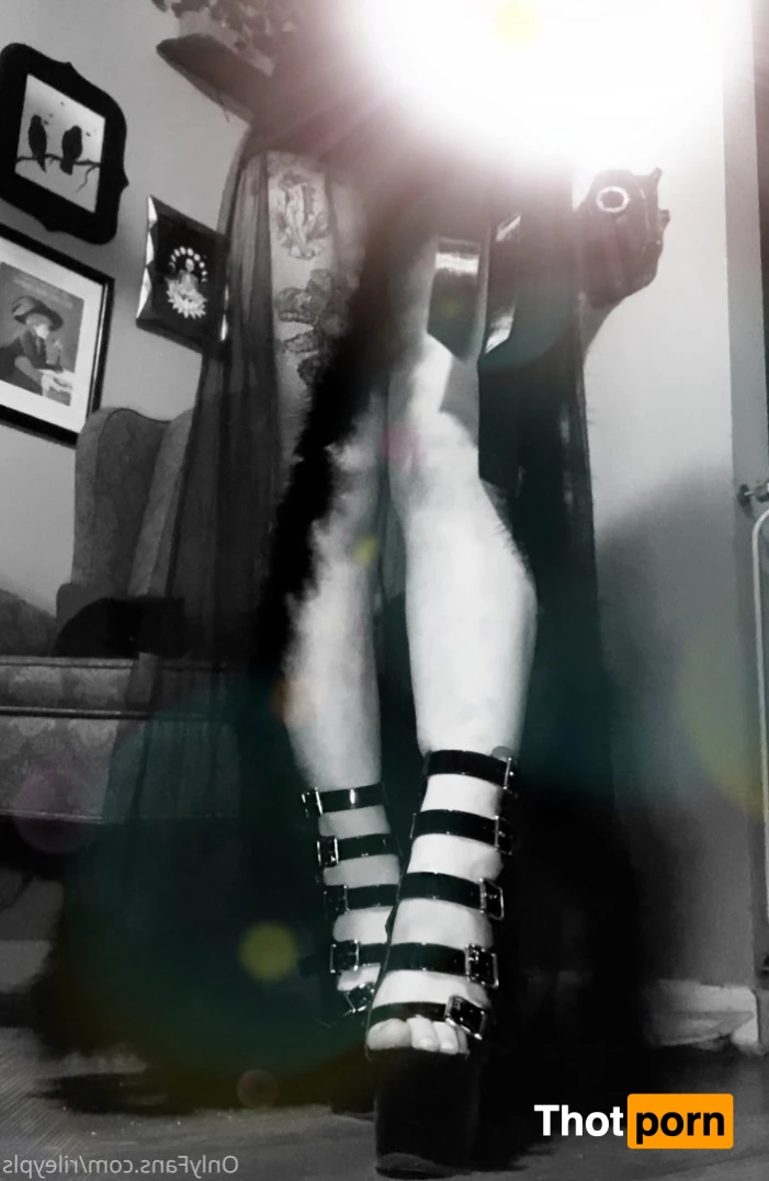 Riley Caacrinolaas 10155360