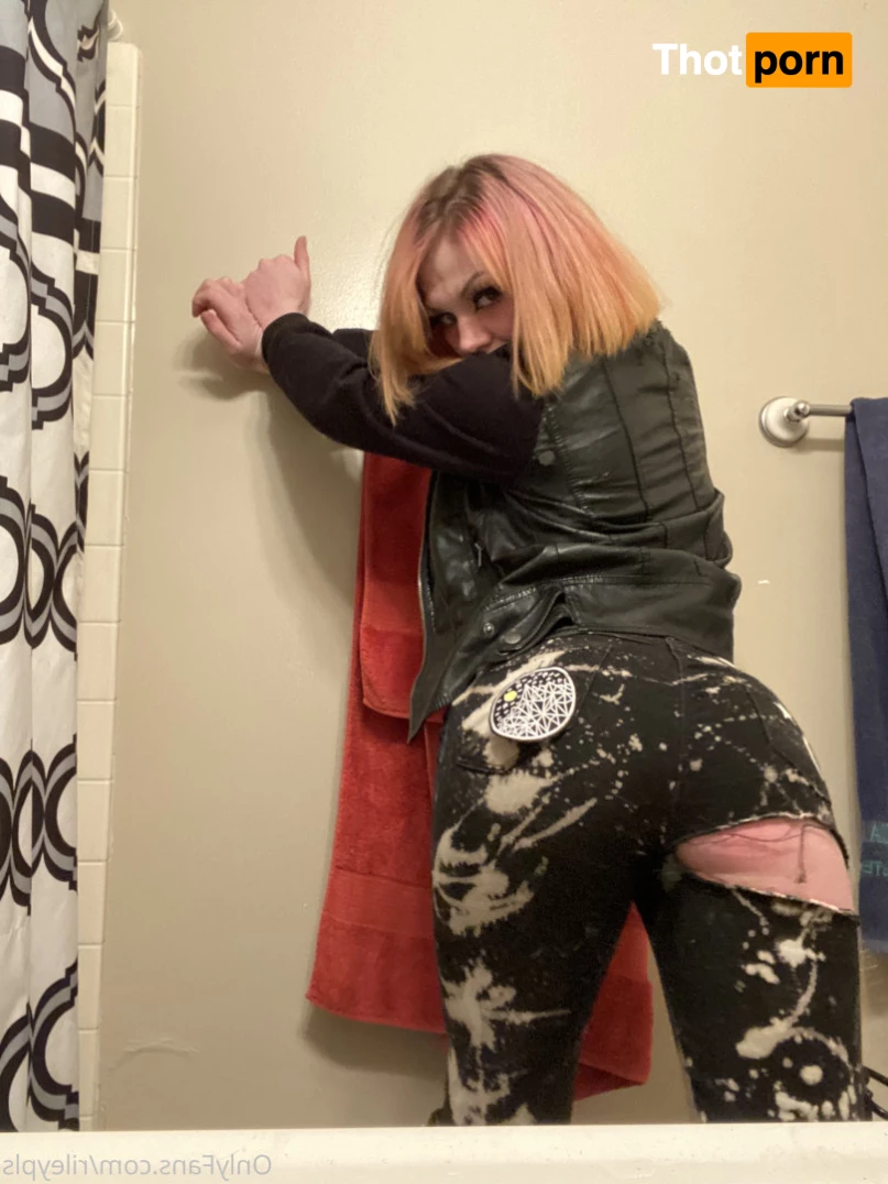 Riley Caacrinolaas 10155469