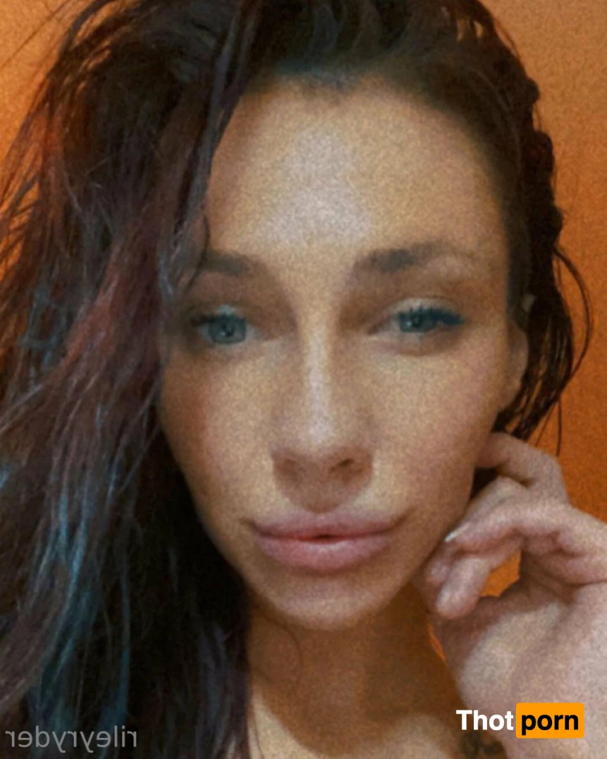 rileyUkrainianGoddess 8223918