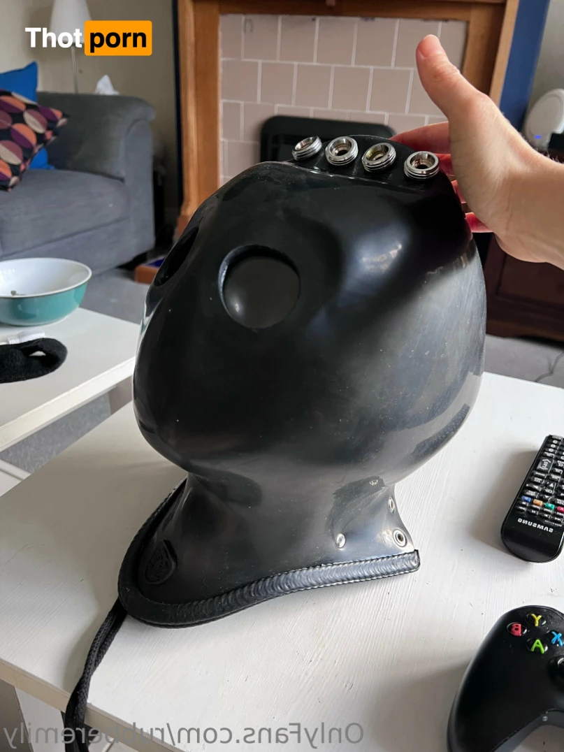 RubberEmily 12573112