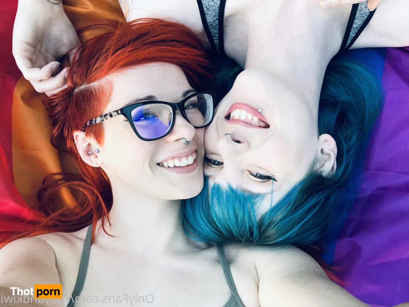 Ruby and Kiwi 10393116