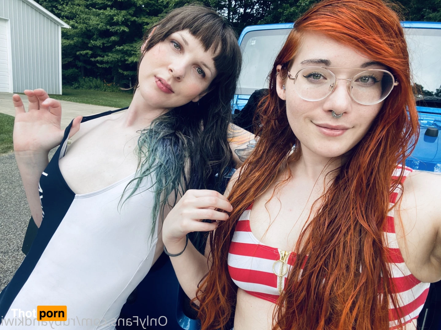 Ruby and Kiwi 10393159