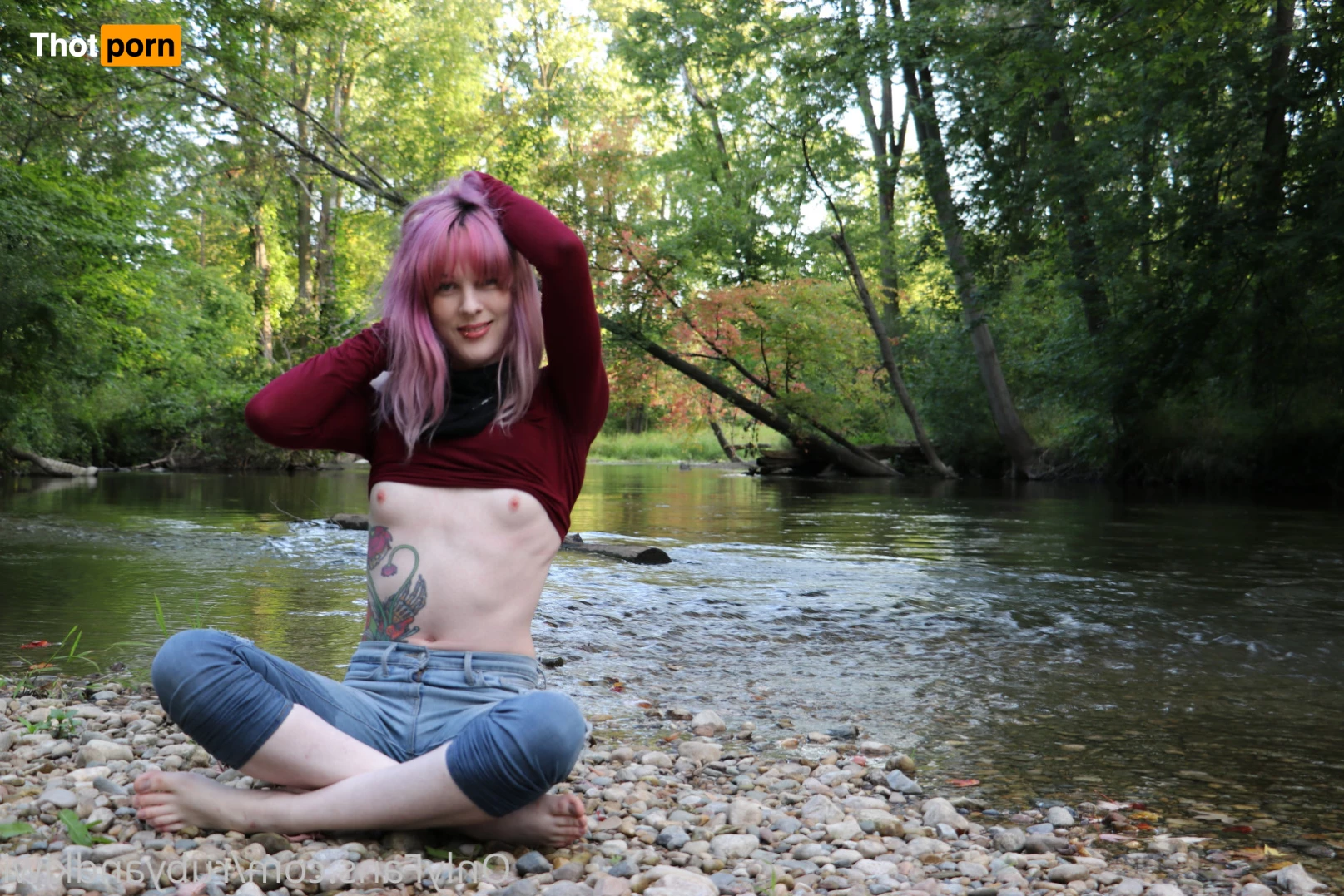 Ruby and Kiwi 10393395