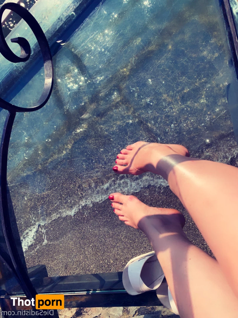 Sadistin Sara Stahl 9943195