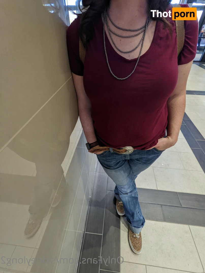 hotwifesidney2 8133816