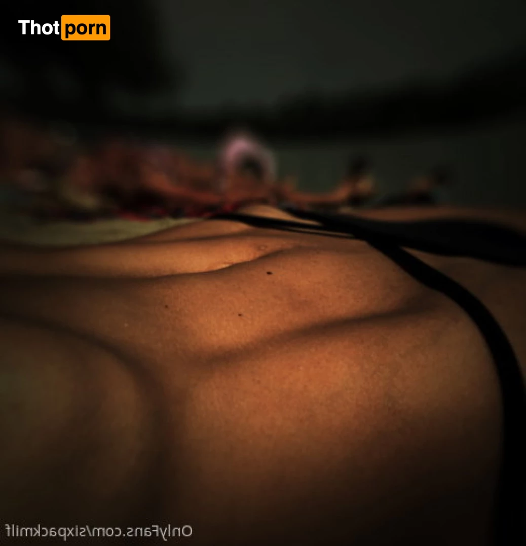 Sixpack Mom FREE 9965240