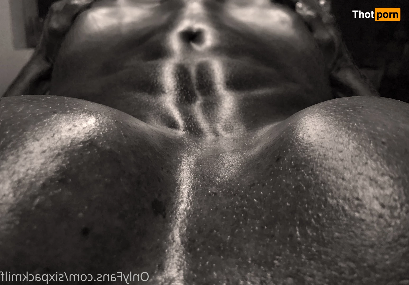 Sixpack Mom FREE 9965581