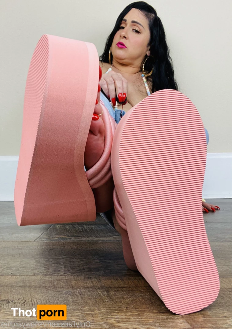 SnowyArches 10188433