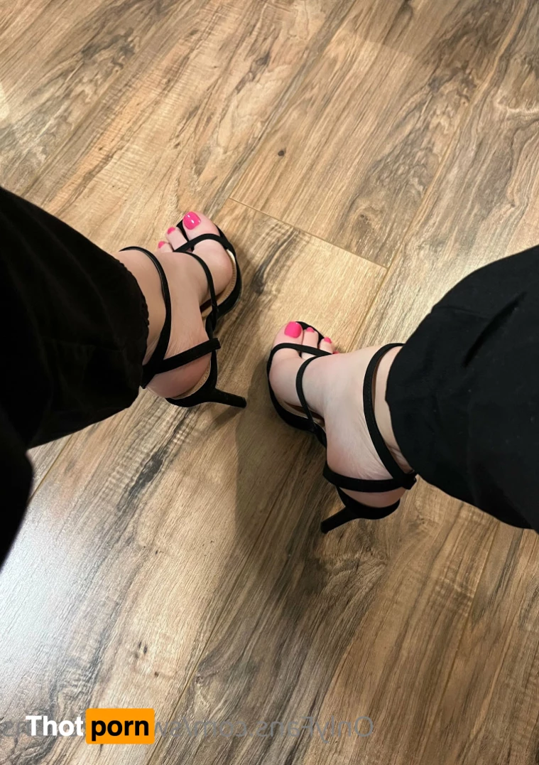 Sweetfeet2018 8126379