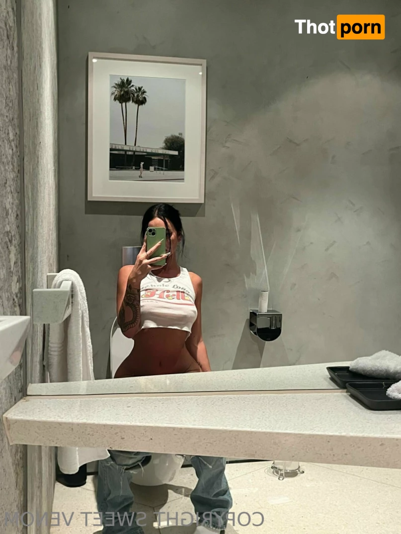 S W E E T V E N O M 8111582