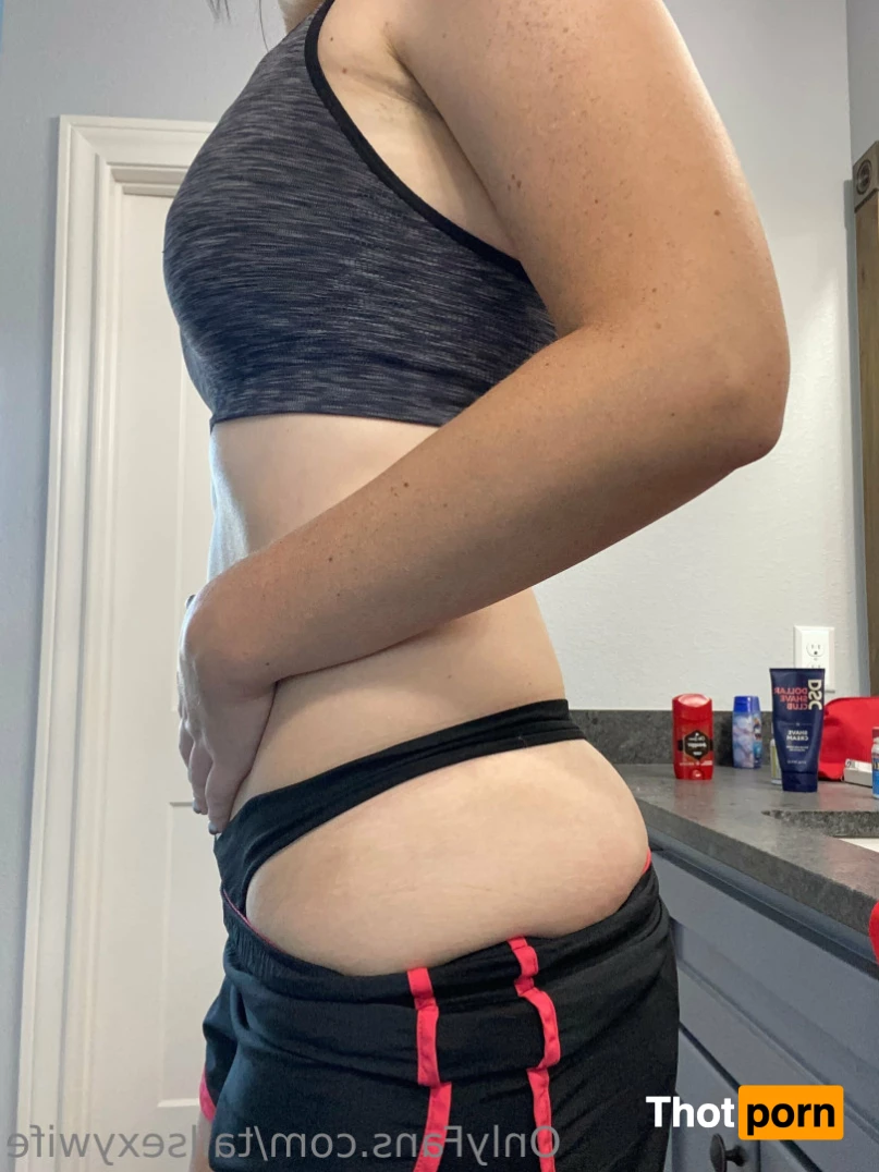 Sexy wife🖤 8157596