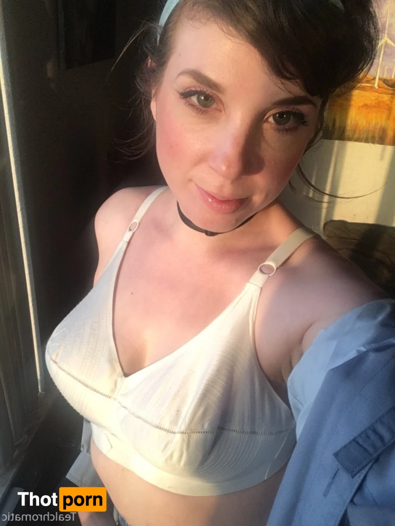 Mistress Tealchromatic 8219221