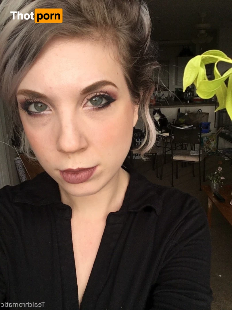 Mistress Tealchromatic 8219484