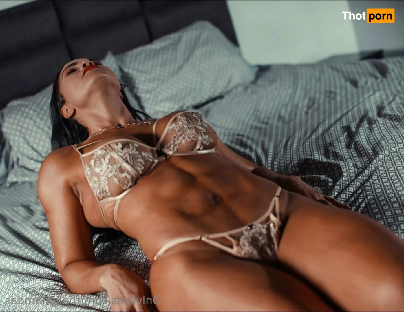 Thaliana Rodas 8171543