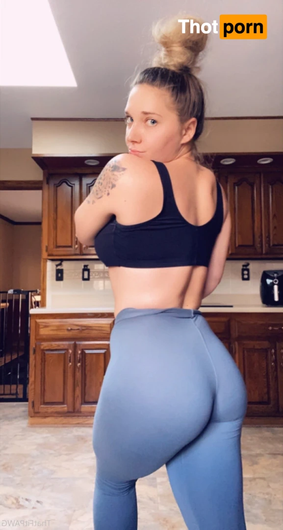 ThatFitPAWG 🍑 16447320