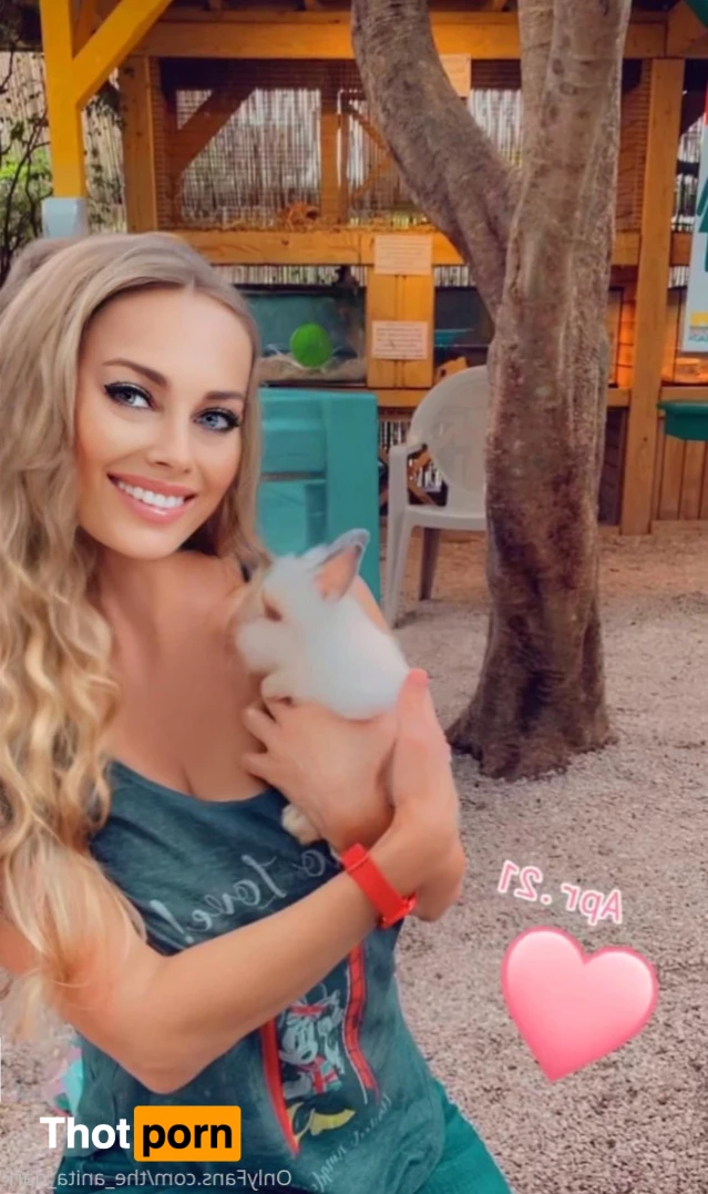 💕Anita Dark 💕 9911877