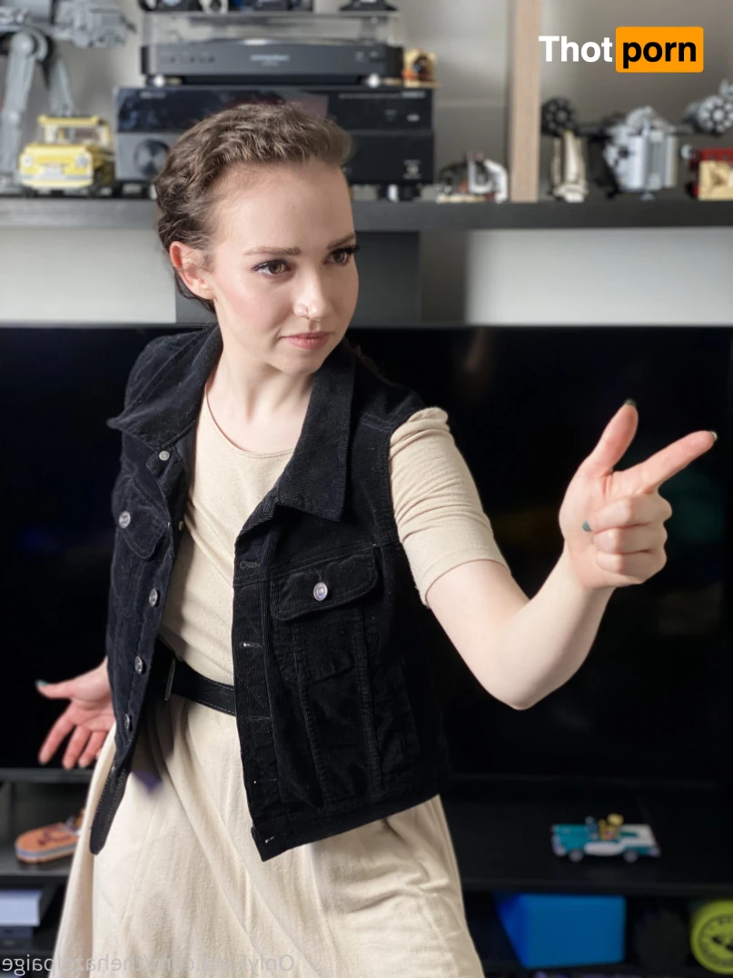 Hazel Paige 16368834