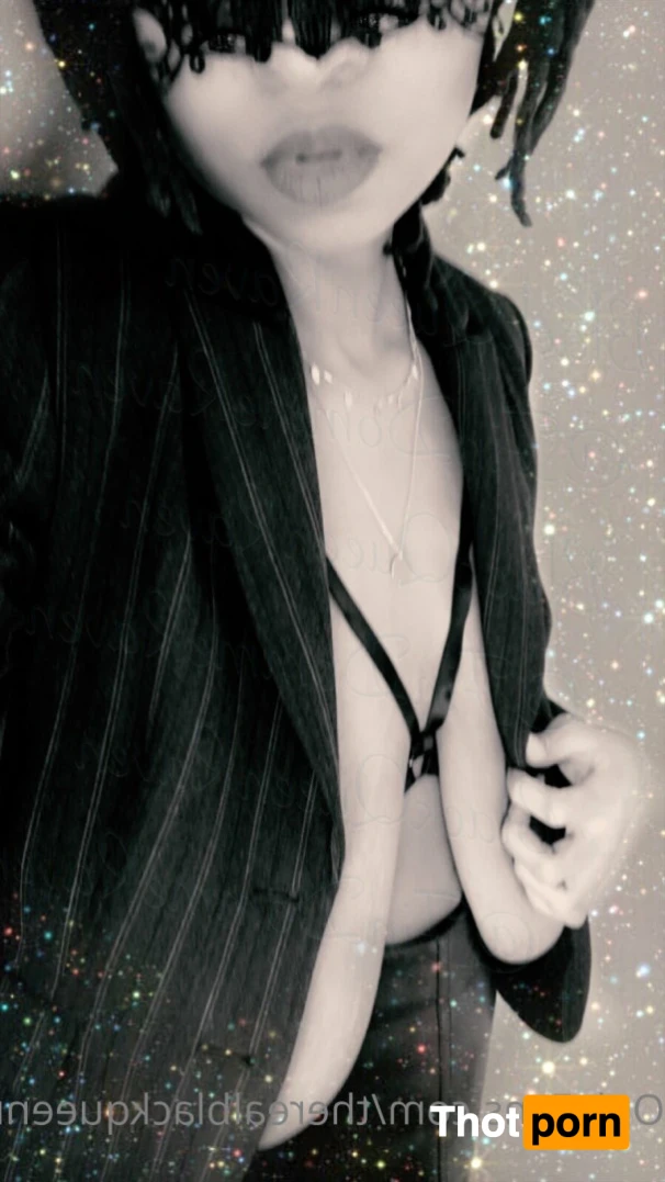 The Real Black Queen Raven 16350604