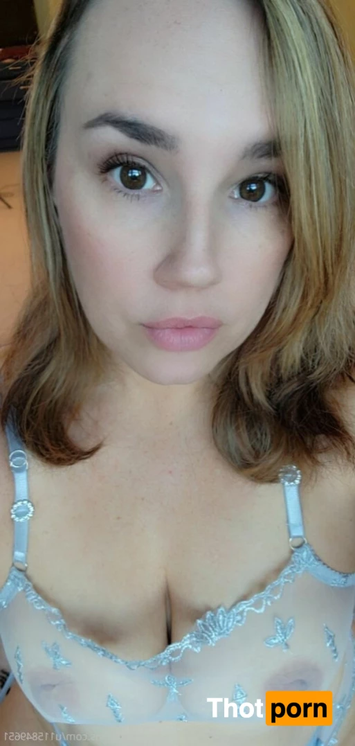 Hang with Beth 9695698