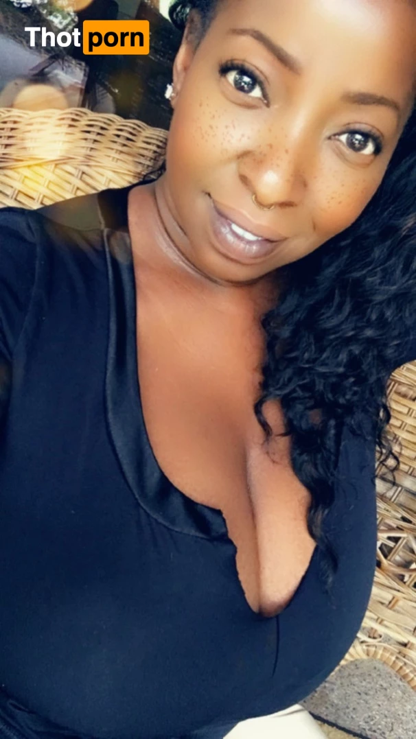 Vanessa Blue 10124445