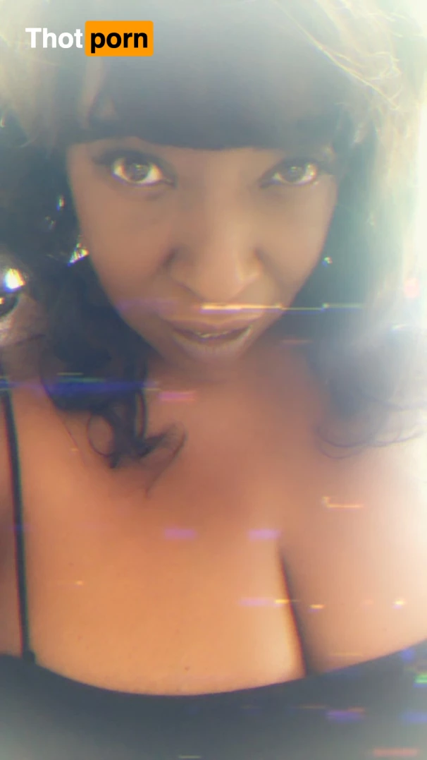 Vanessa Blue 10124455