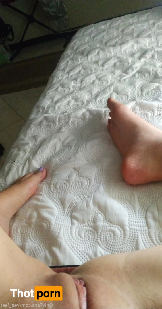 veg_feet 10363864