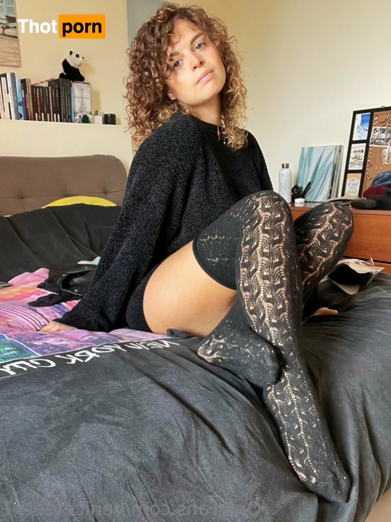 Venicefeet37 16189524