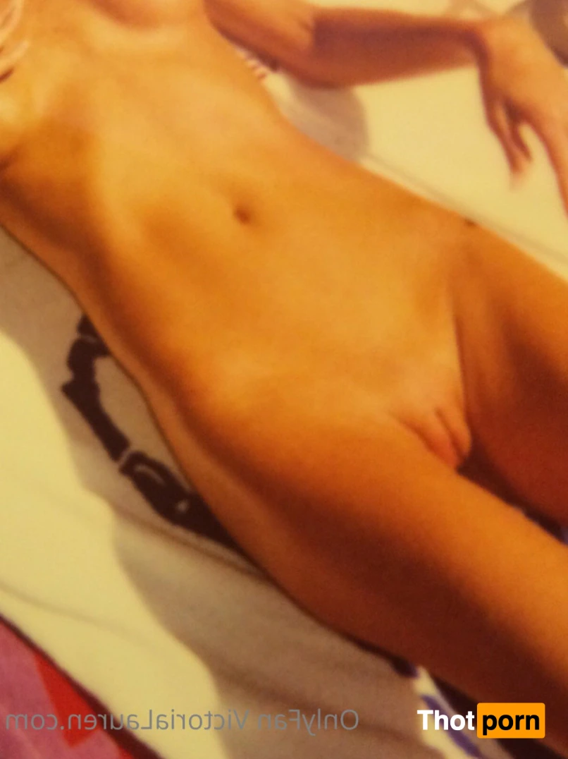 Victoria Lauren 16171456