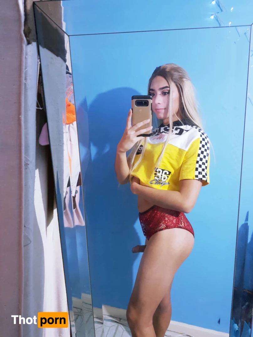 Victoria Salvatore 8048205