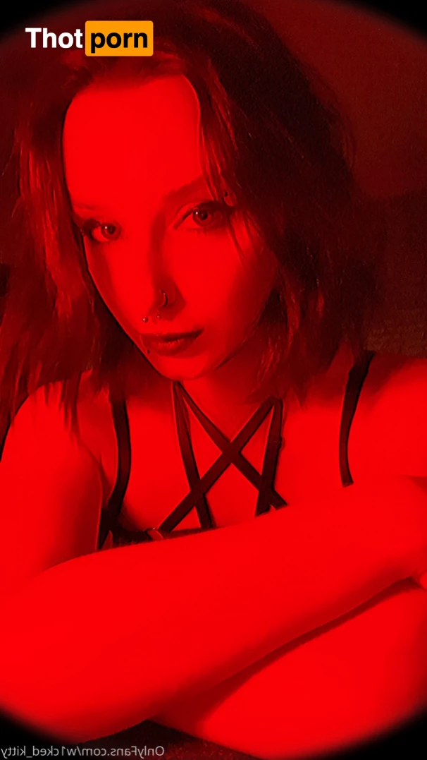 𝒦𝒾𝓉𝓉𝓎🥀 8019772