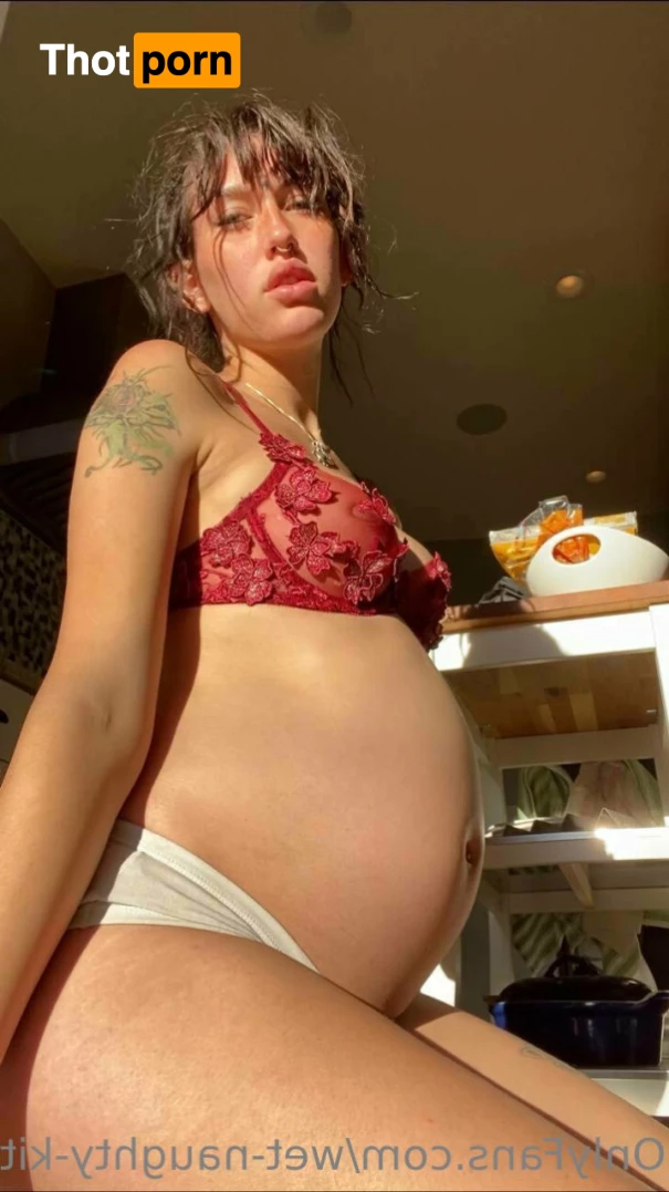 Kitty's Naughty Secret Sex Life 9681360