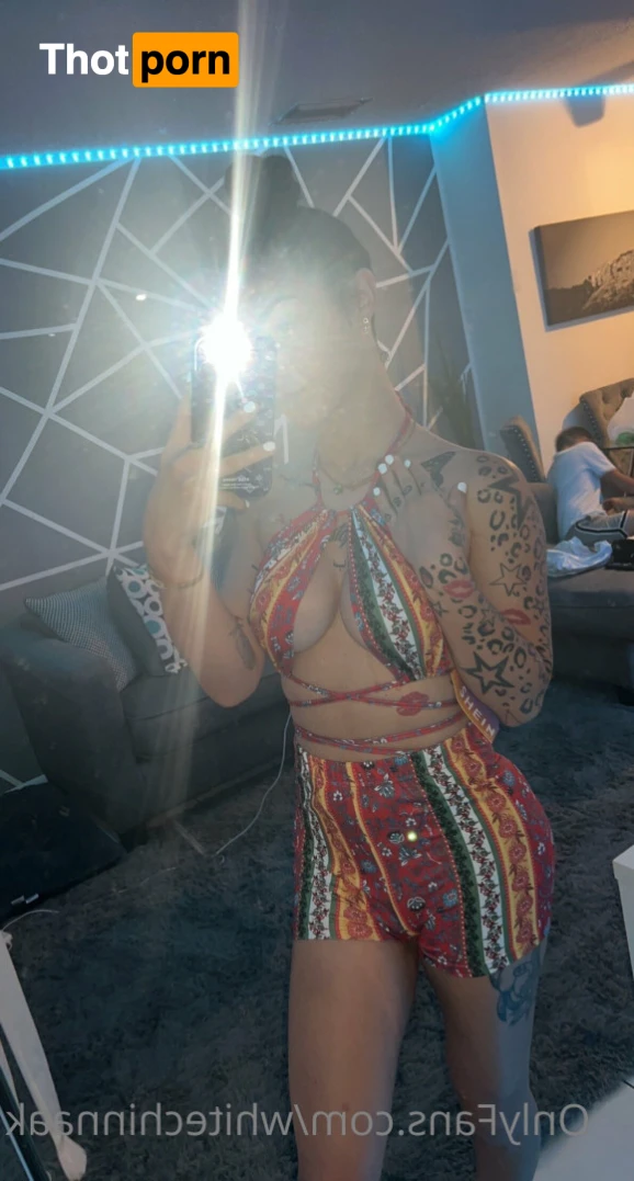 whitechinaak 13205057